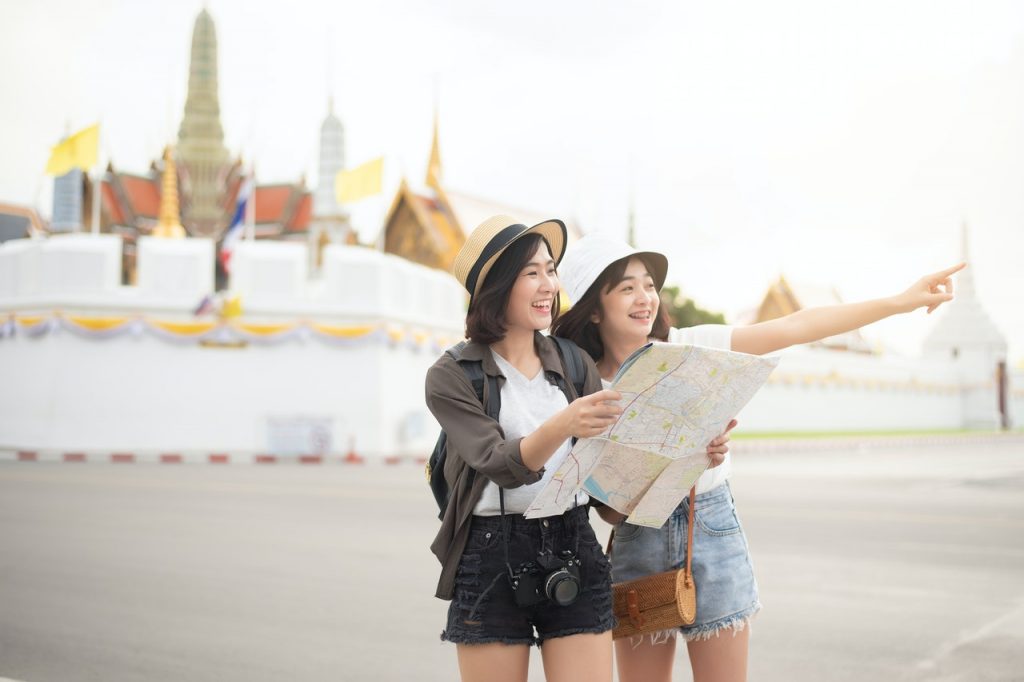 asian women tourists